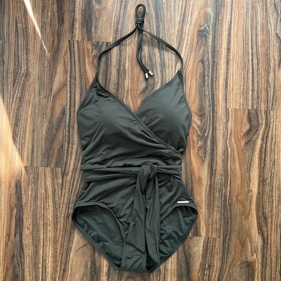 Vince Camuto Surf Shades V Neck Halter One Piece - Picture 3 of 16